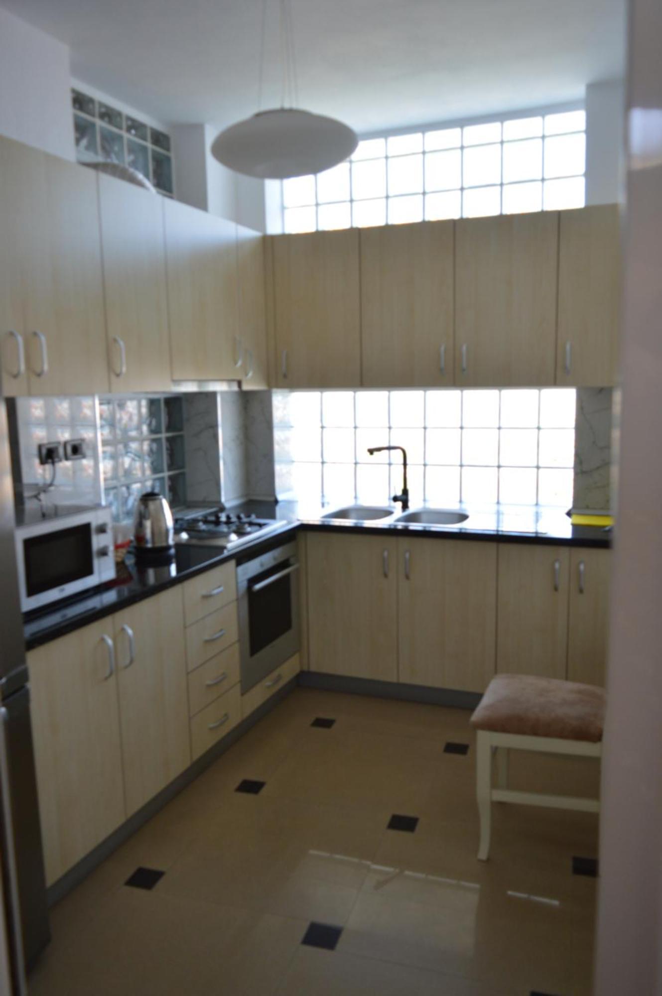 Noor Apartments Тирана Екстер'єр фото